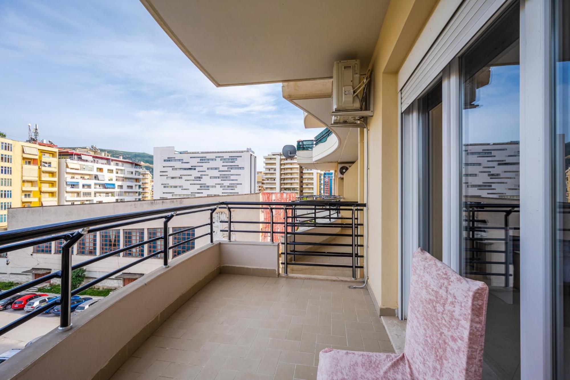 City Center Apartments By Kondo Stays Vlora Kültér fotó