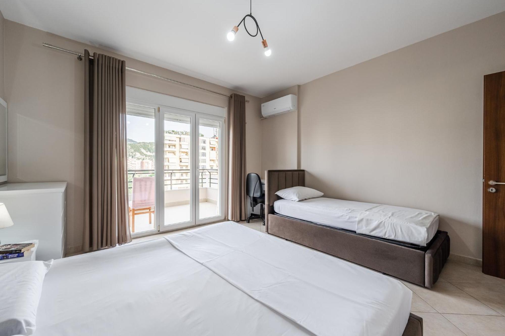 City Center Apartments By Kondo Stays Vlora Kültér fotó