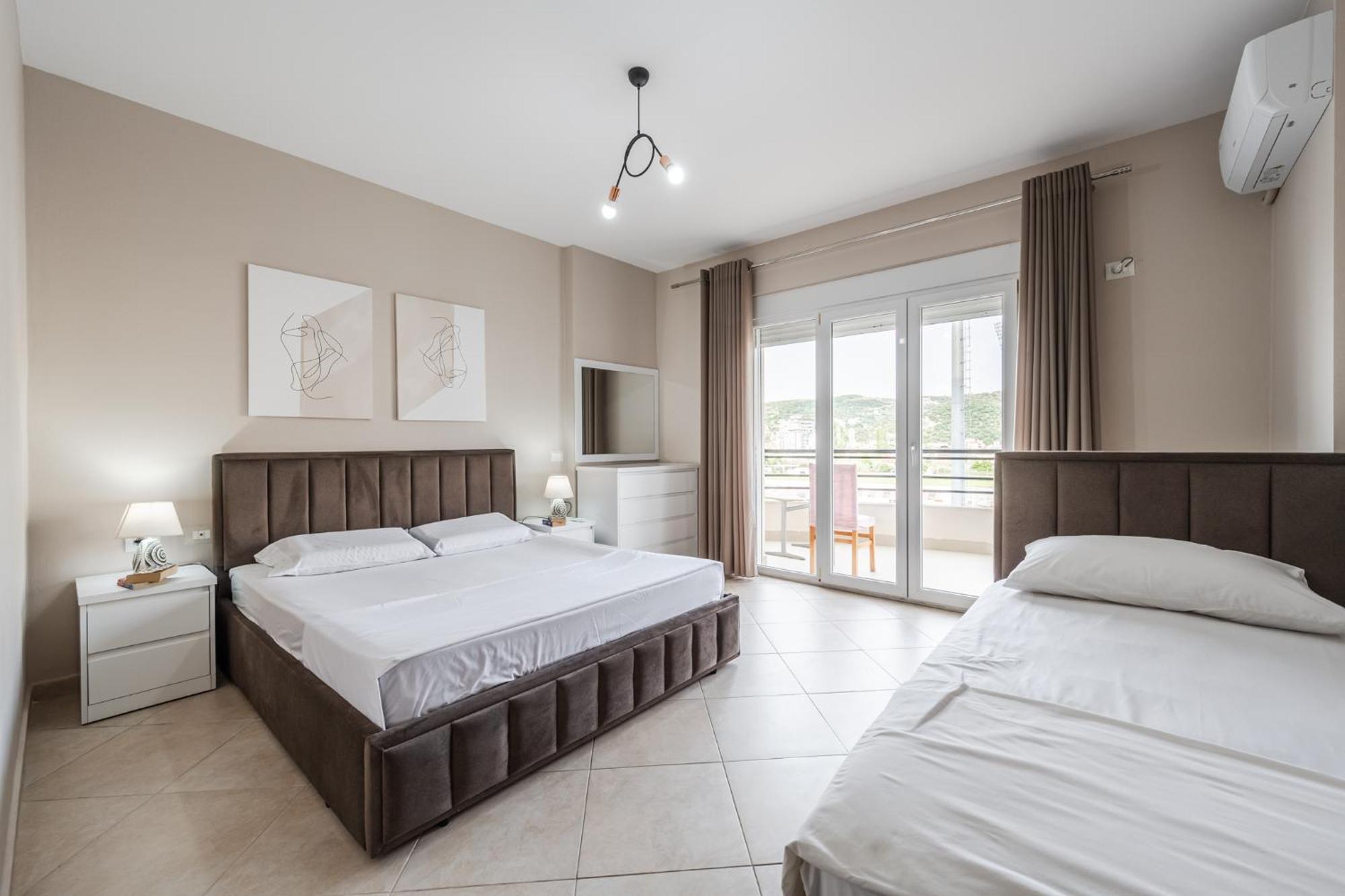 City Center Apartments By Kondo Stays Vlora Kültér fotó