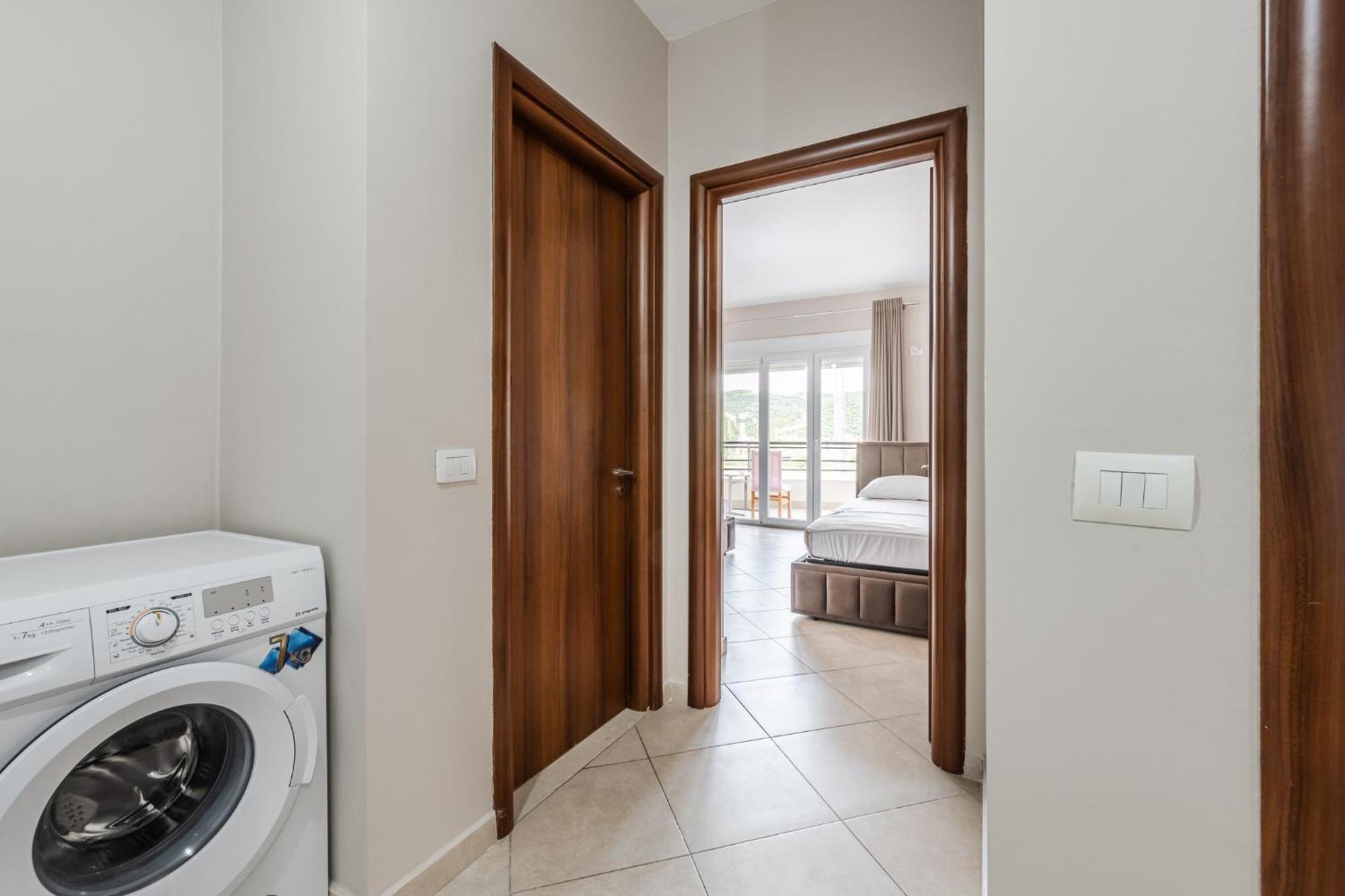 City Center Apartments By Kondo Stays Vlora Kültér fotó