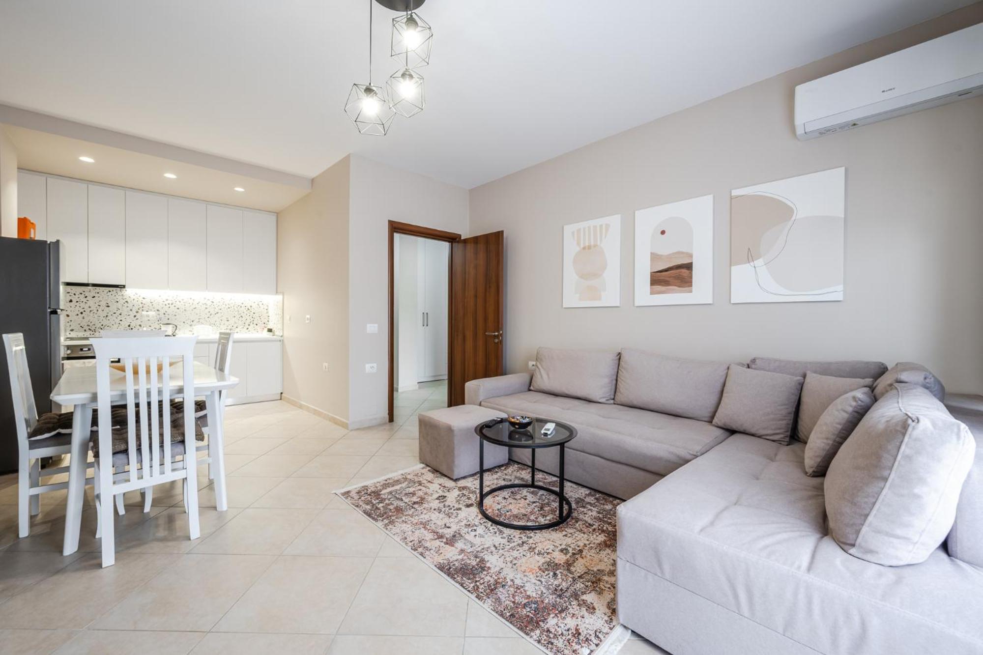 City Center Apartments By Kondo Stays Vlora Kültér fotó