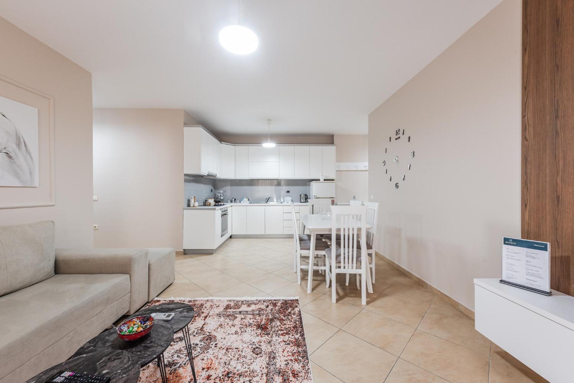 City Center Apartments By Kondo Stays Vlora Kültér fotó