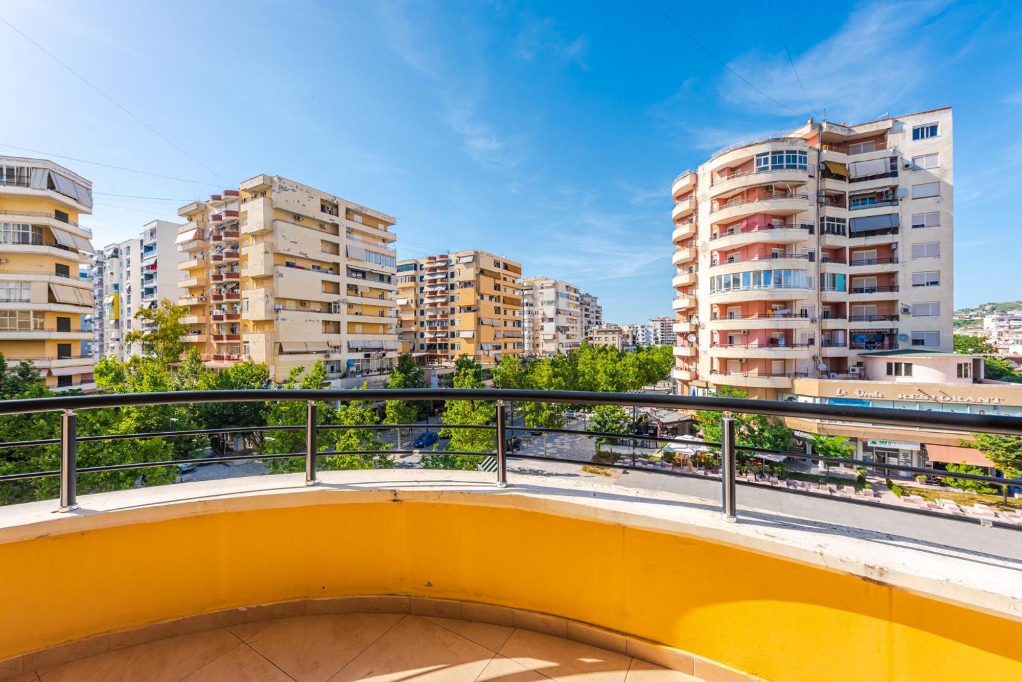 City Center Apartments By Kondo Stays Vlora Kültér fotó