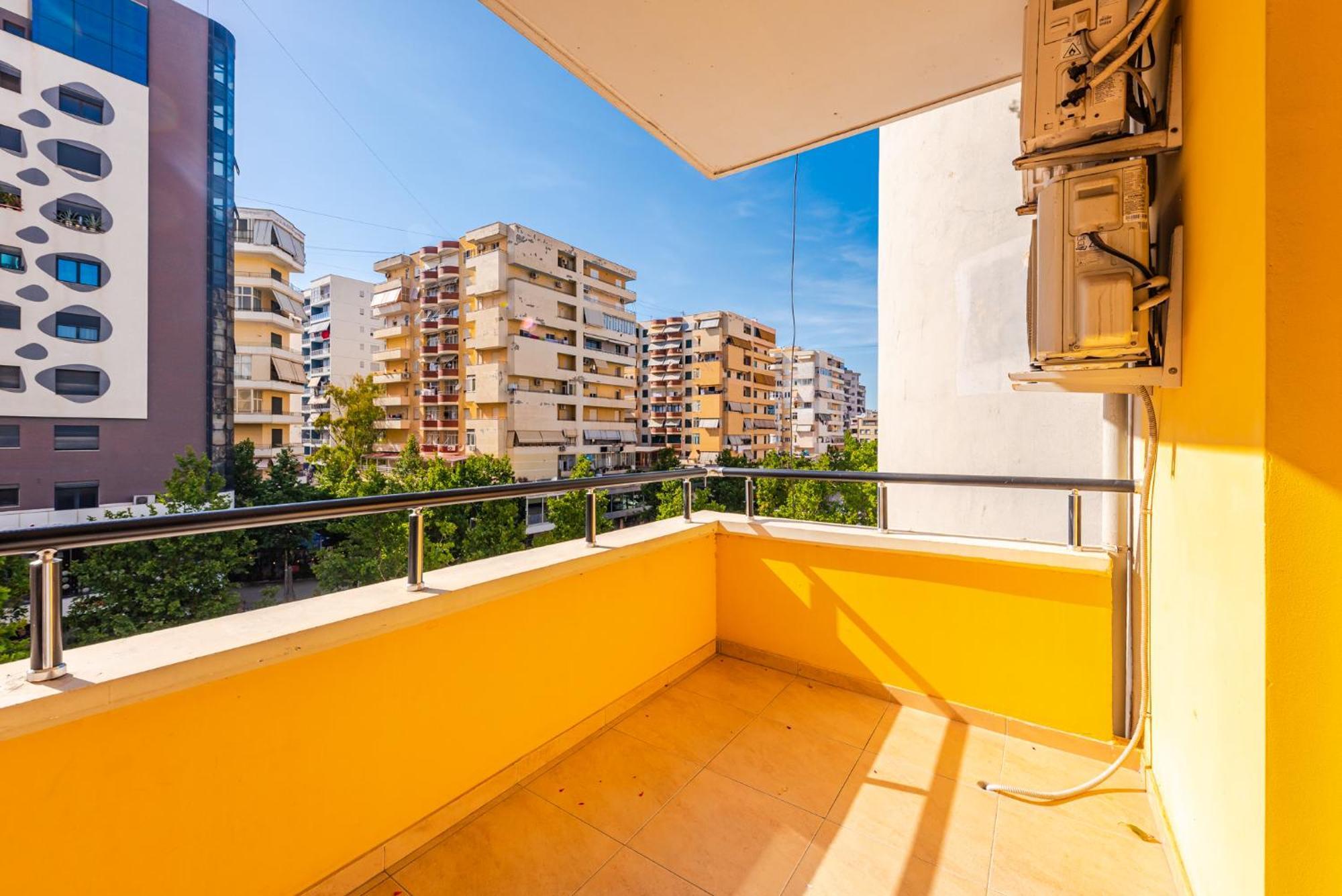 City Center Apartments By Kondo Stays Vlora Kültér fotó